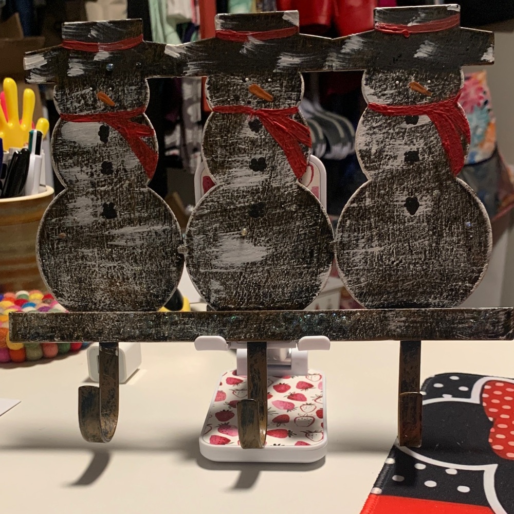 Rustic Snowman Wall Hooks..8x10
